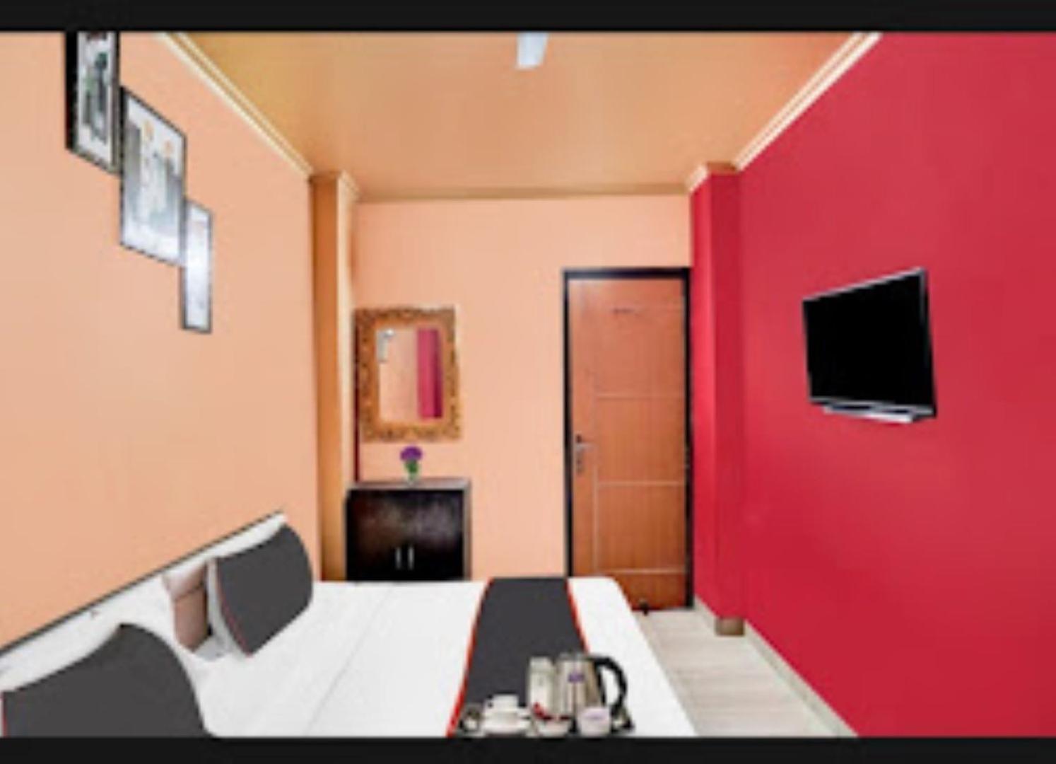Chirag Hotel,Ghaziabad Eksteriør billede